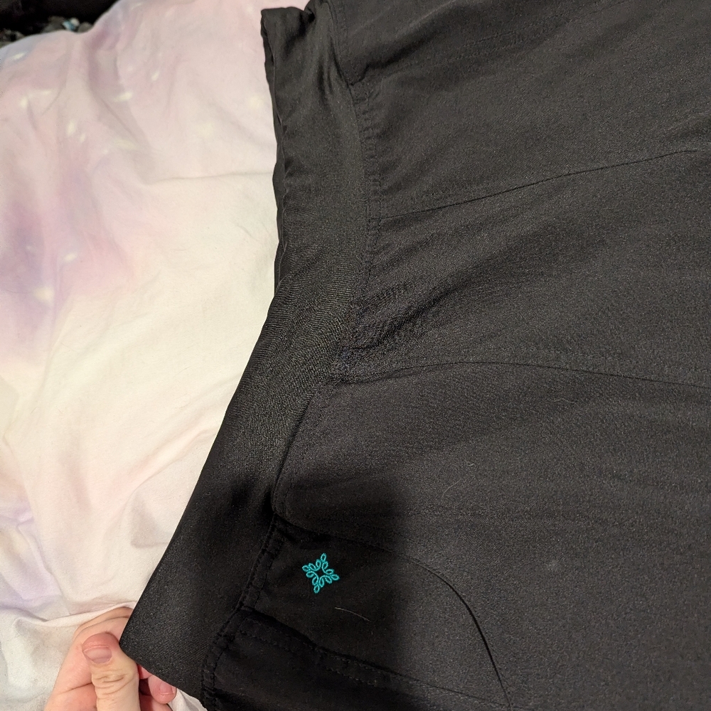 Medcouture yoga style scrub pant